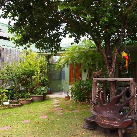 Baan Sala Lung Dam Hotel Bophut Bagian luar foto