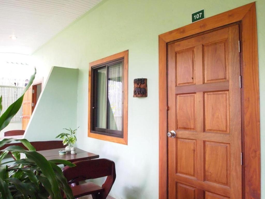 Baan Sala Lung Dam Hotel Bophut Bagian luar foto